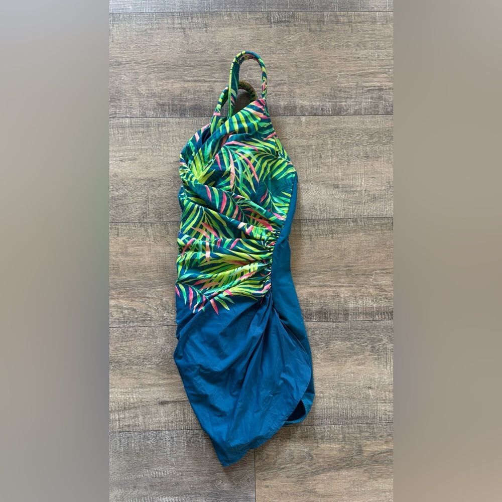 Lands’ End women’s size 14 green tropical print tummy control one piece swimsuit - Picture 3 of 11